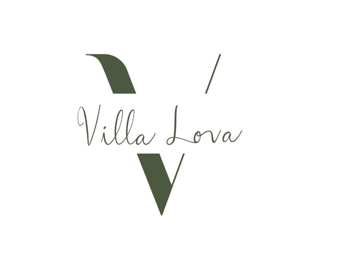Villa Lova Sambirenteng Gretek Exteriör bild